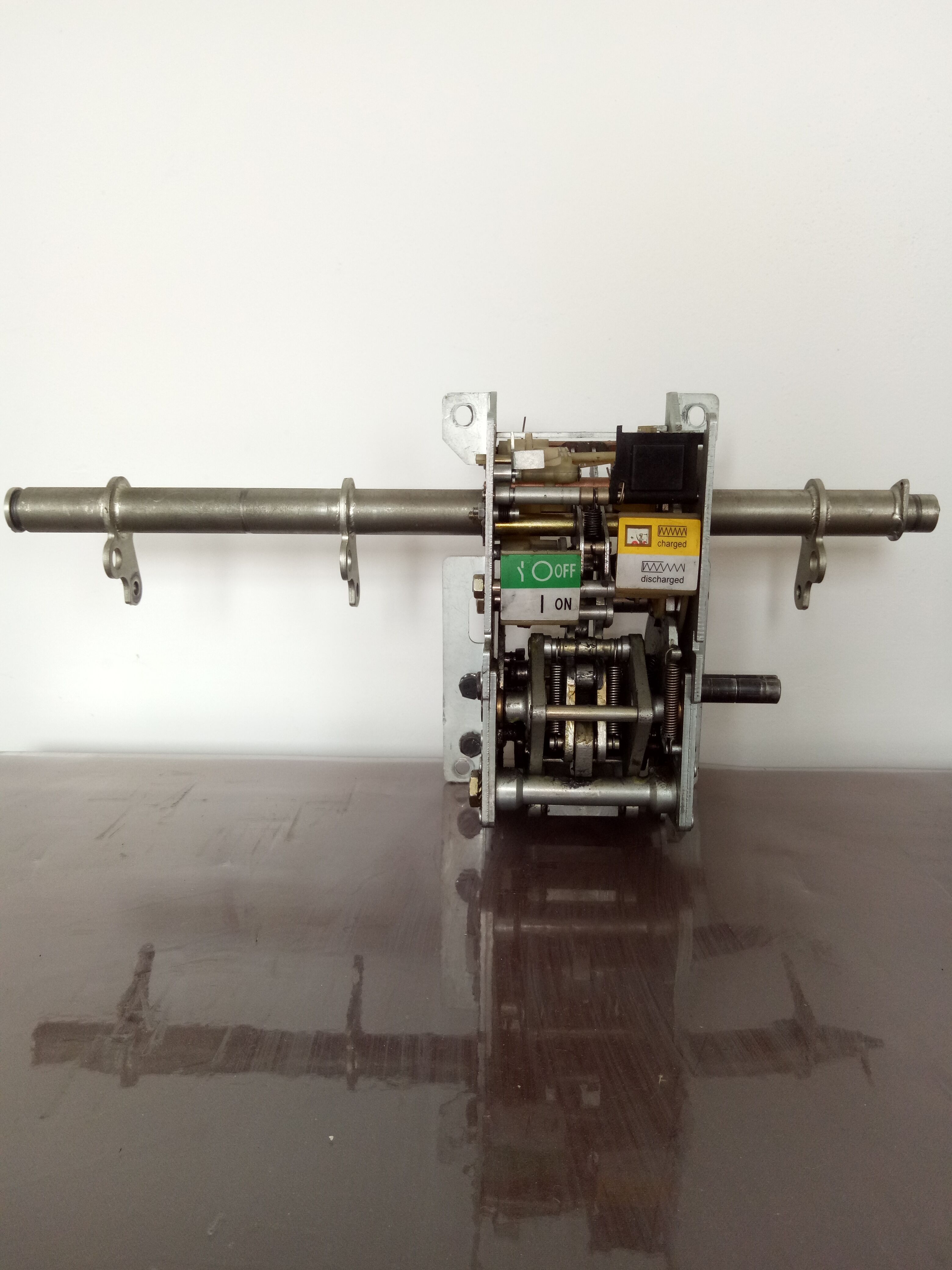 DW60機(jī)構(gòu)4000A四級(jí).jpg DW60機(jī)構(gòu)4000A四級(jí).jpg